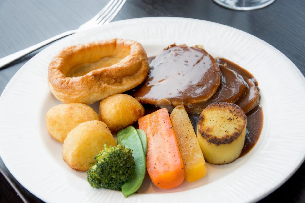 The Knowes Hotel & Restaurant Macduff Extérieur photo